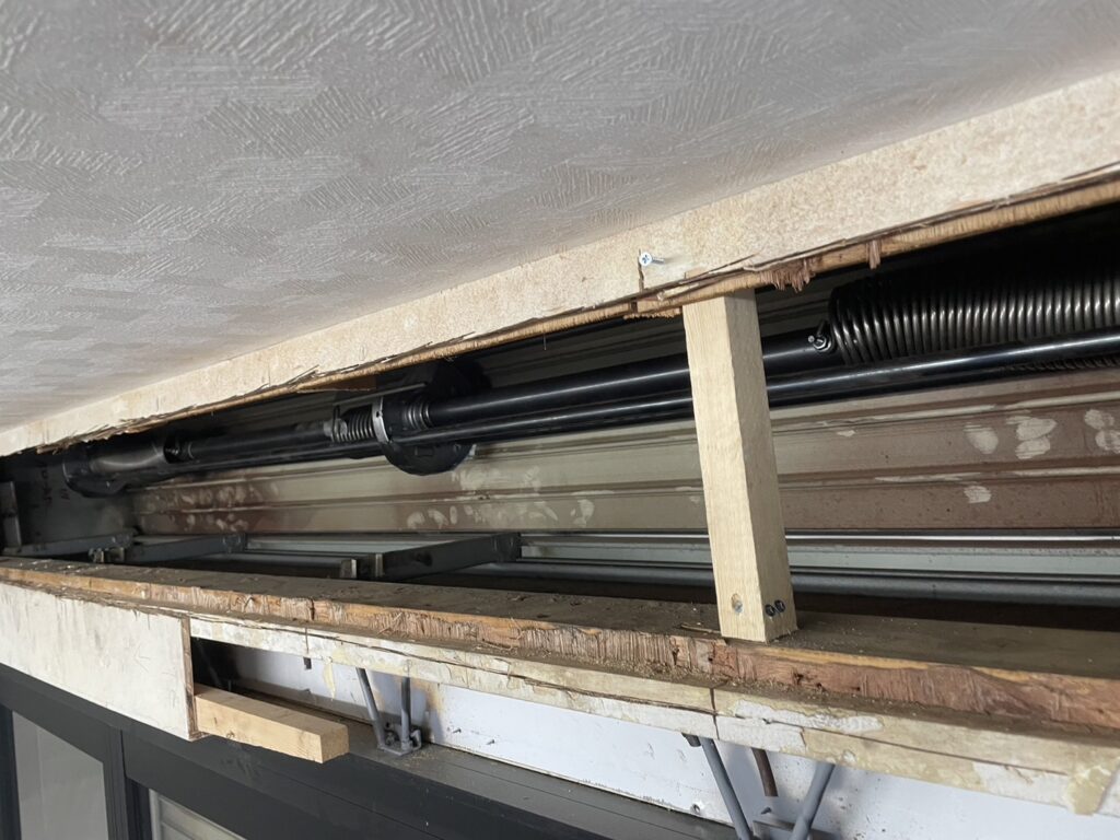 シャッター修理作業お見積もりの修理事例