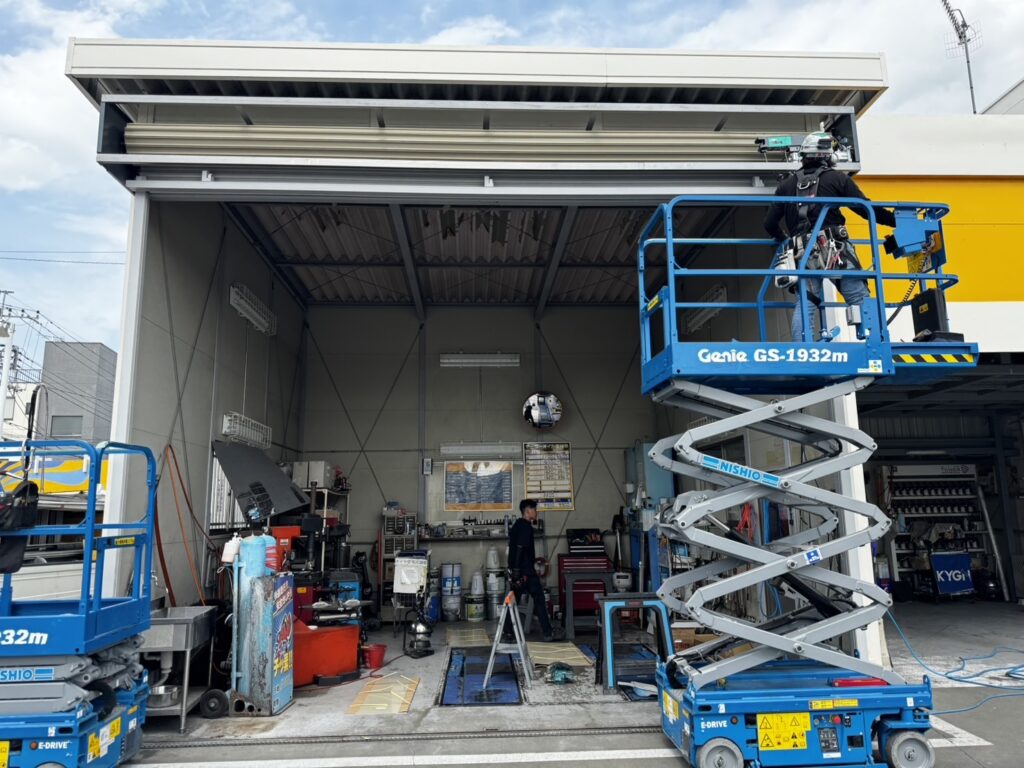 倉庫重量シャッター開閉機交換の修理事例