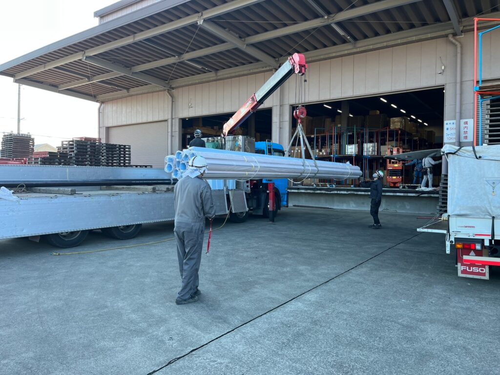 シャッターの取り換えと外したシャッターの撤去の修理事例