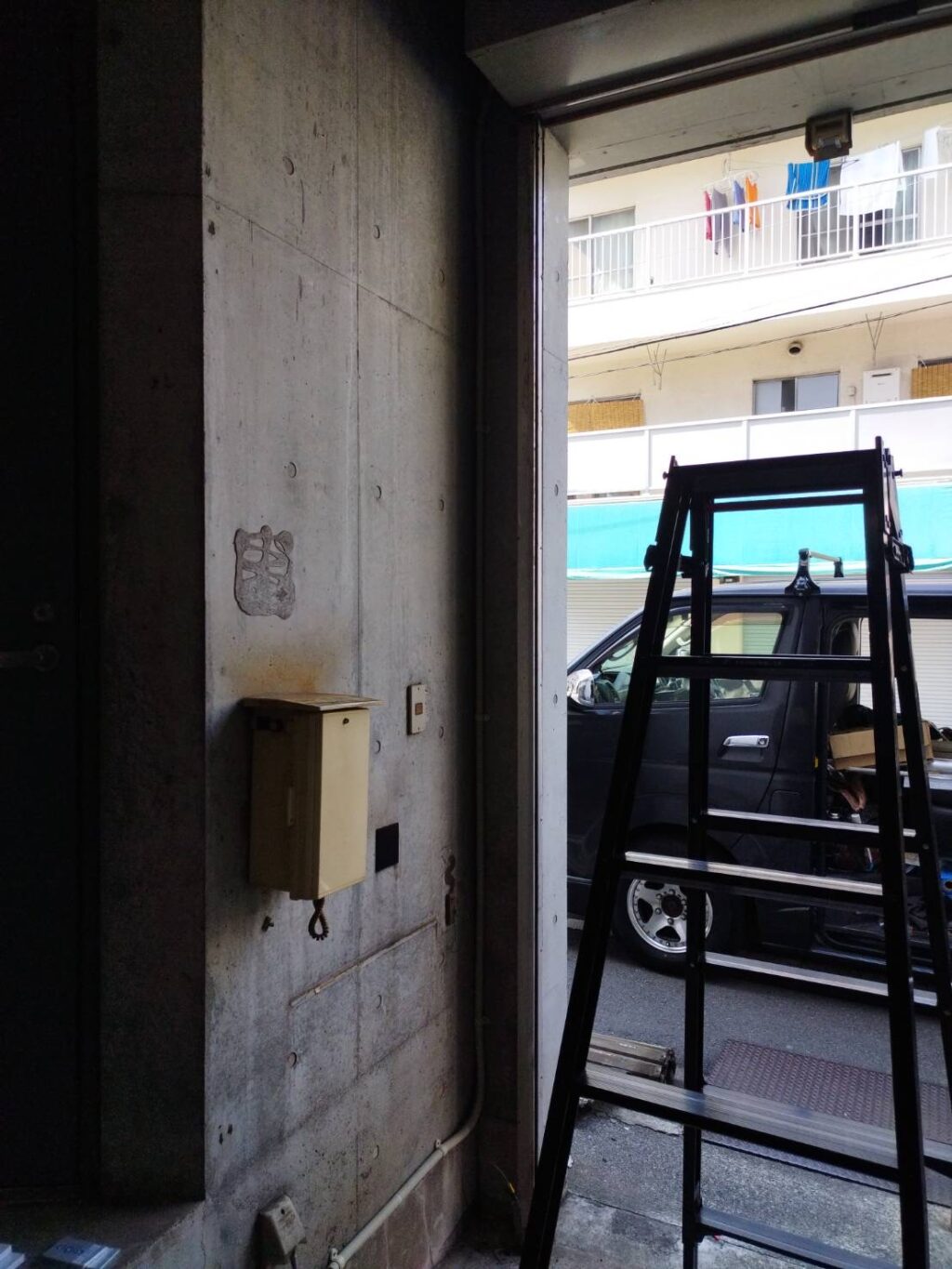 ガレージ電動シャッターのモーター交換の修理事例