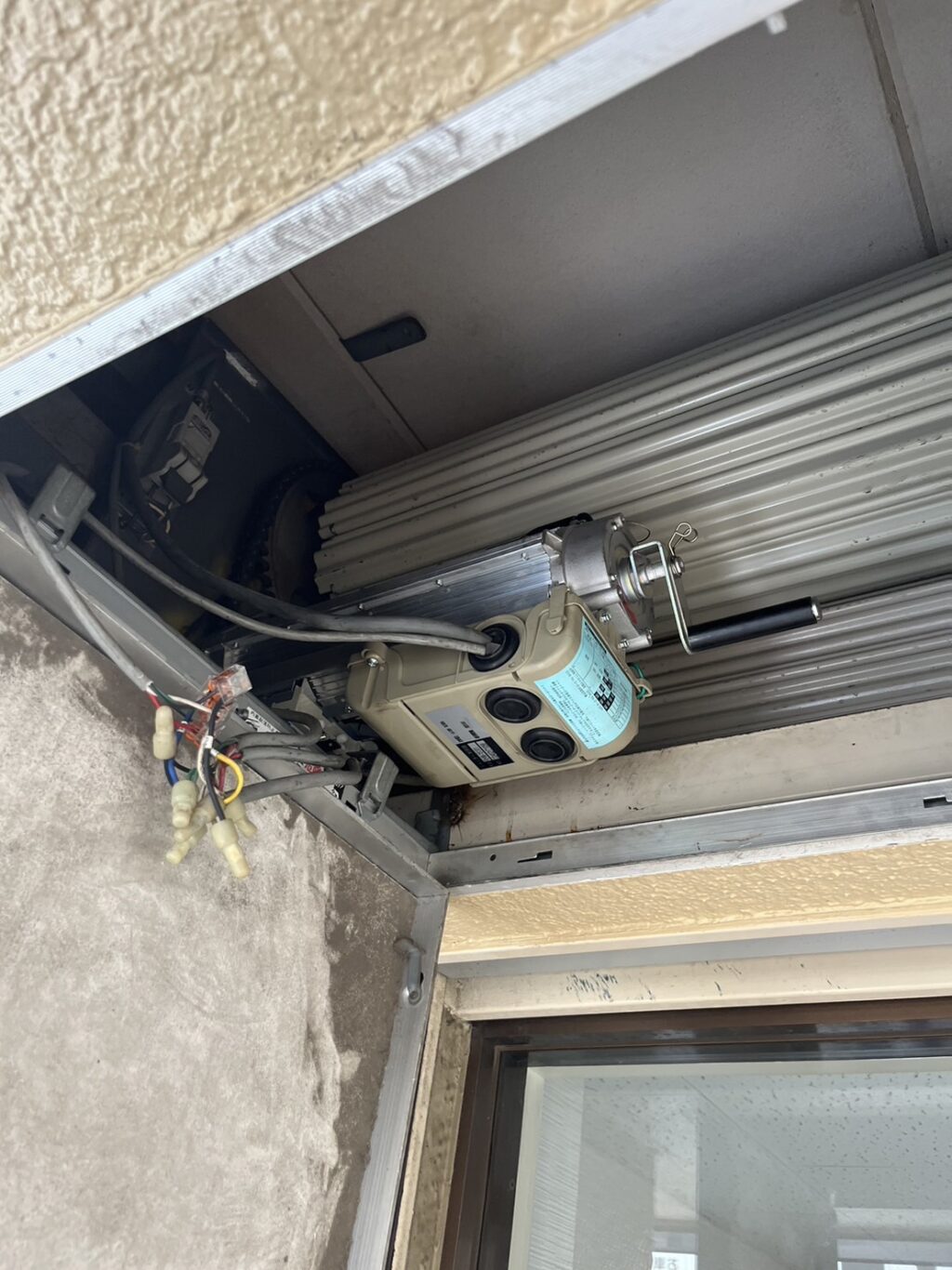 スラット、鍵交換＆スラットの軽量化作業の修理事例