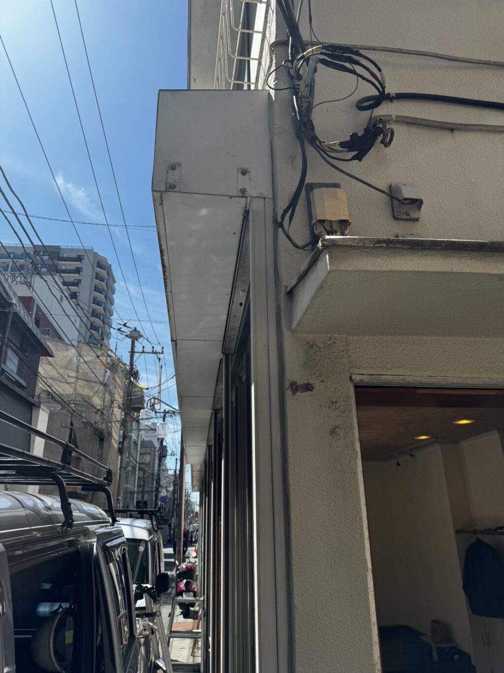 タイトル：店舗シャッター新設・ガレージ開閉機交換の修理事例