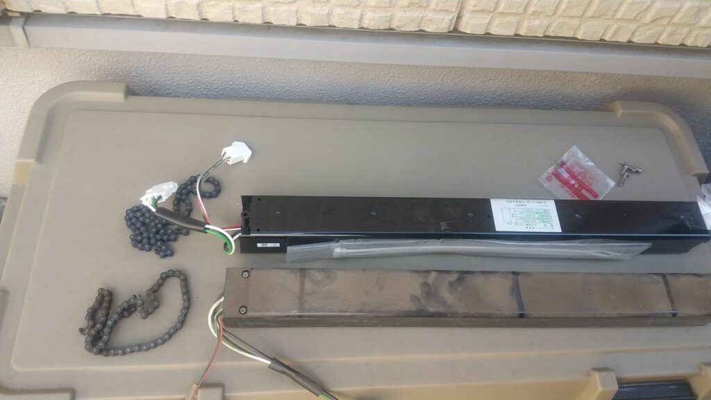 YKK窓用電動シャッター モーター・スラット交換の修理事例