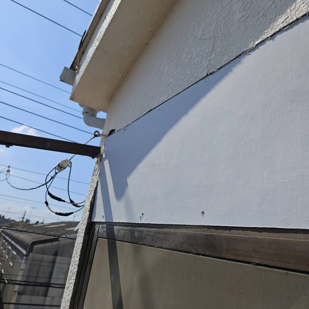 レールから外れたシャッターのスラットを調整の修理事例