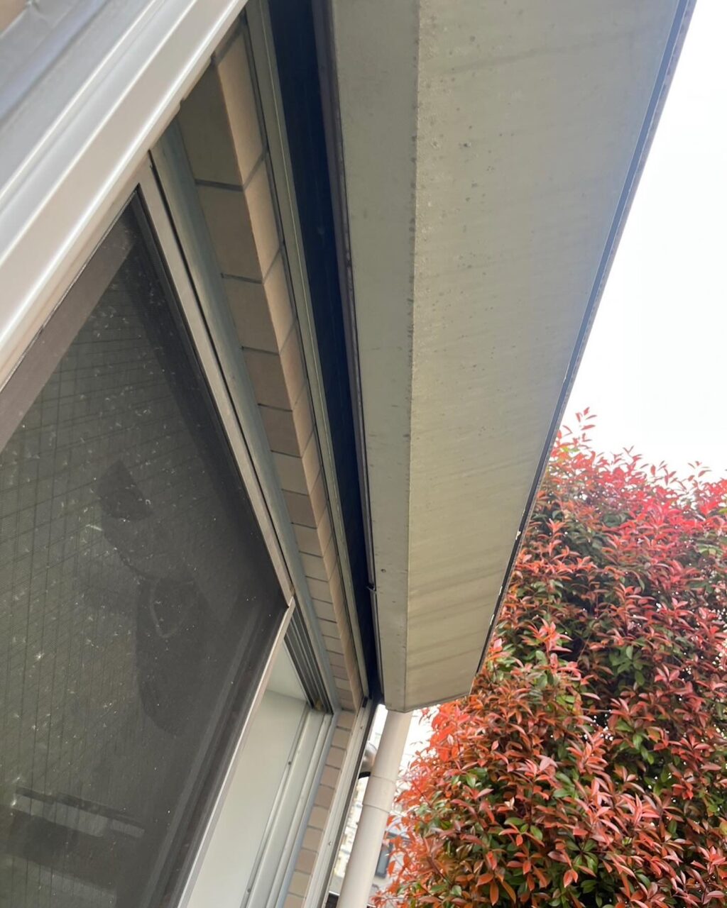 ベランダ電動シャッター修理・交換の修理事例