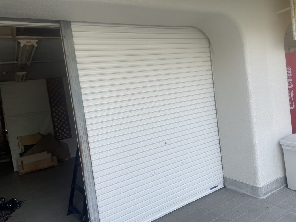 店舗手動グリルシャッター 応急対応と今後のご相談の修理事例