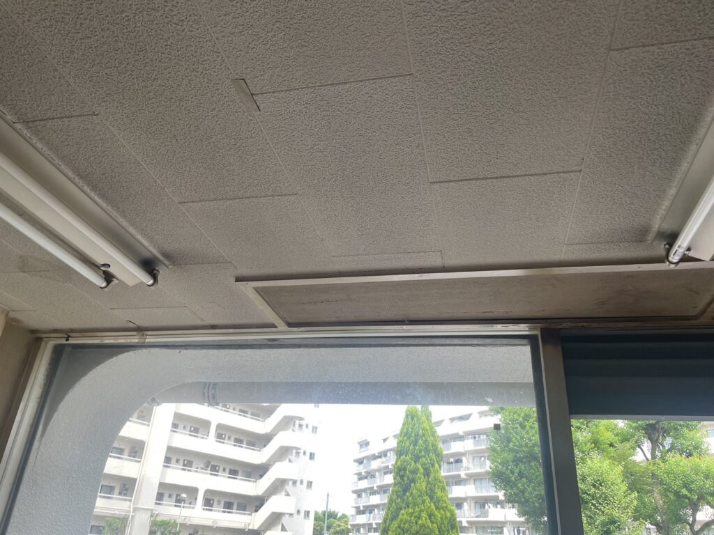 町内会館の手動シャッター修理・スプリングシャフト交換の修理事例