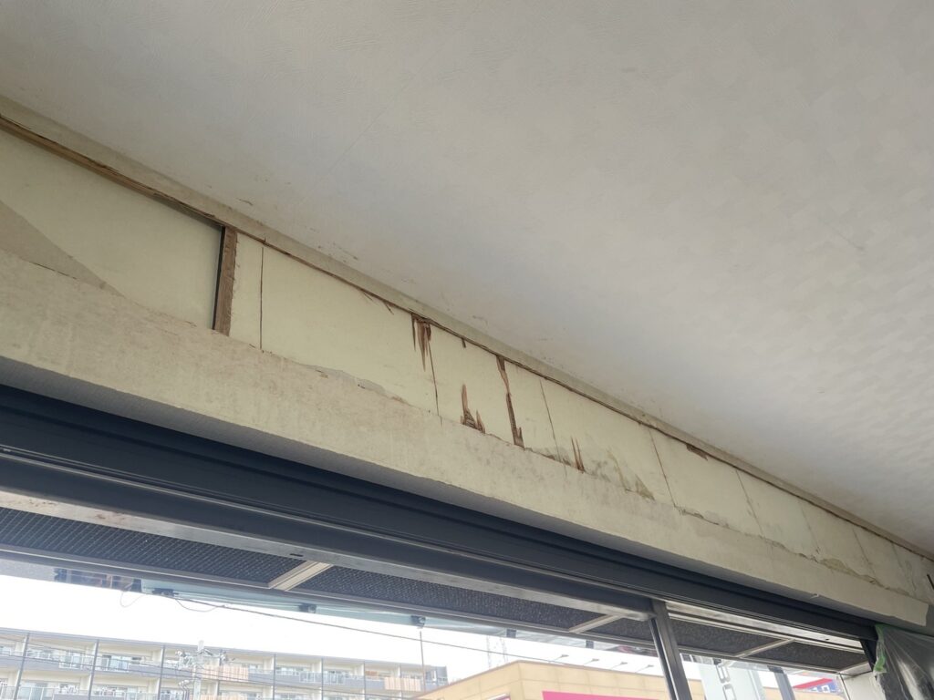 シャッター引っかかりをスラット・バネ交換で改善の修理事例