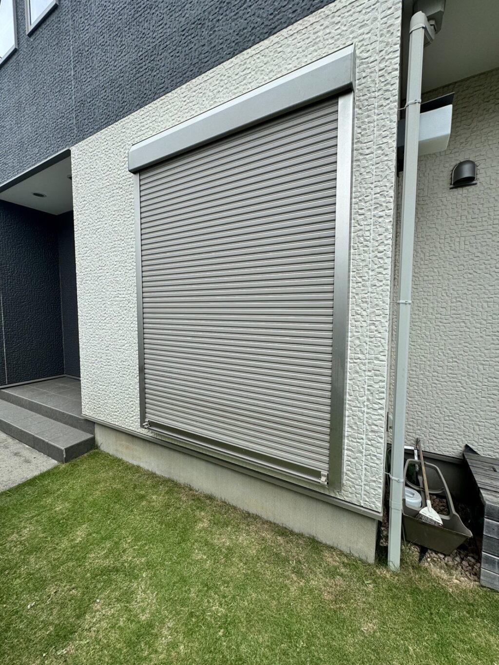 三協アルミ製 手動窓シャッター 開錠作業完了の修理事例