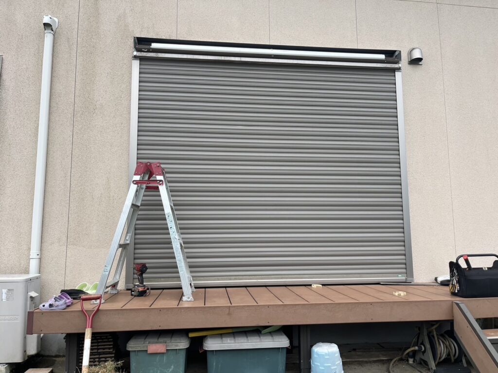窓用電動シャッターの別起きモーター交換工事の修理事例