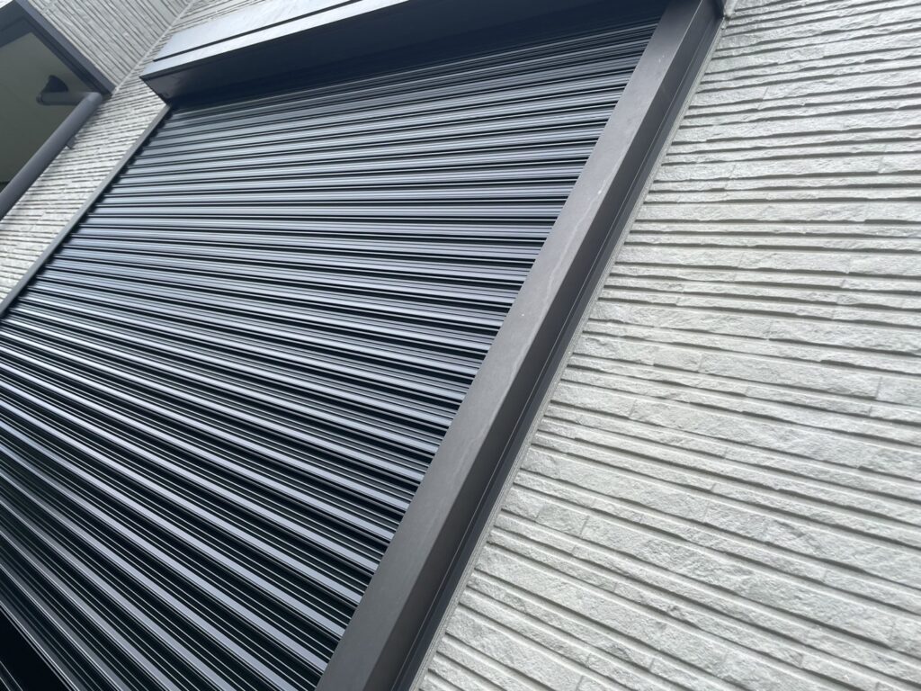 自宅シャッター レール外れ修正対応｜修理事例の修理事例