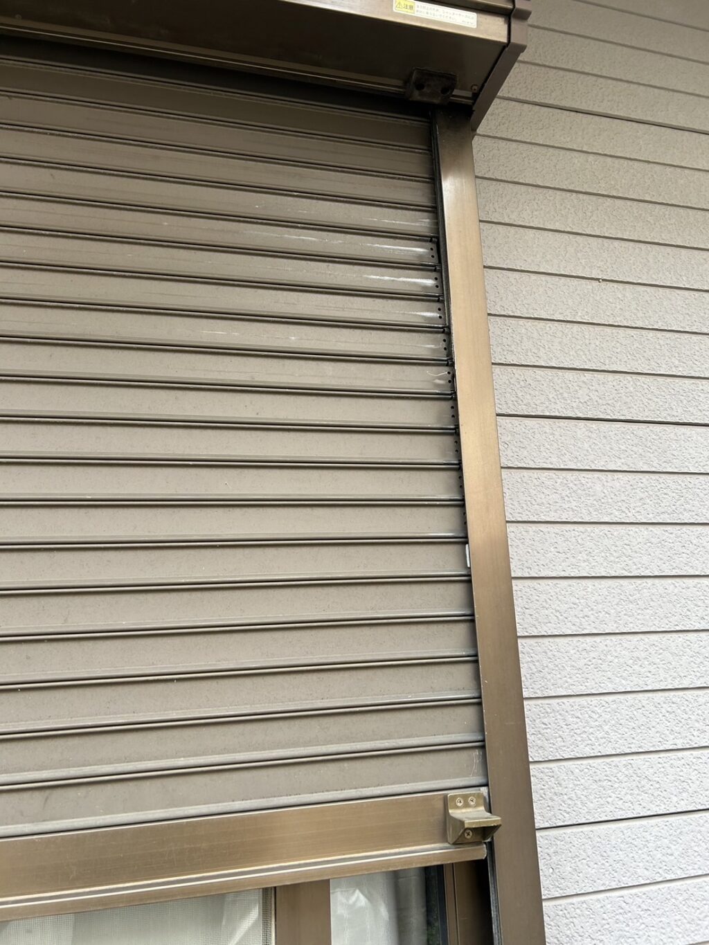 シャッターの開閉不良に伴うメンテナンス・調整作業の修理事例