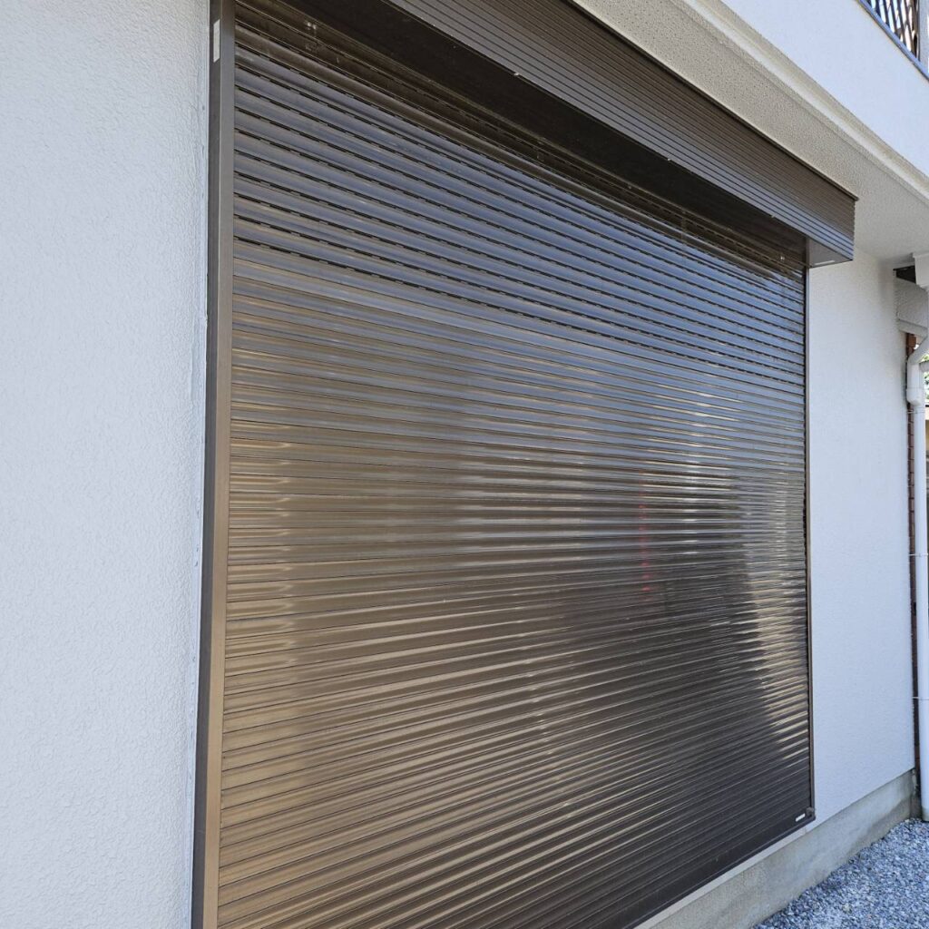 窓手動シャッター修理｜文化シャッター スプリングシャフト交換工事の修理事例