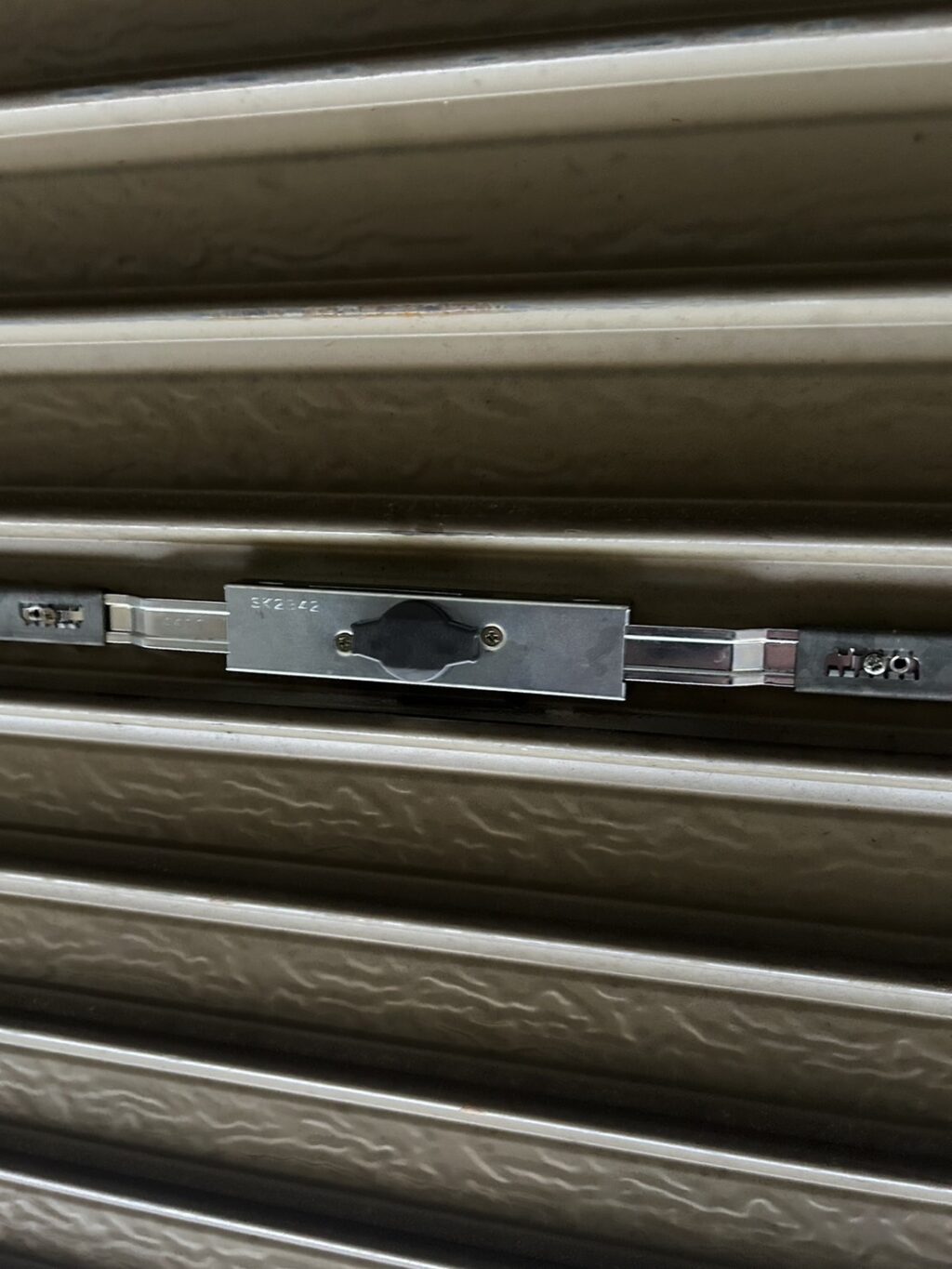 ハーモニー製電動シャッター修理のご依頼の修理事例