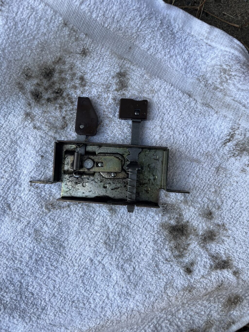 三協アルミ製倉庫シャッターの不具合修理の修理事例