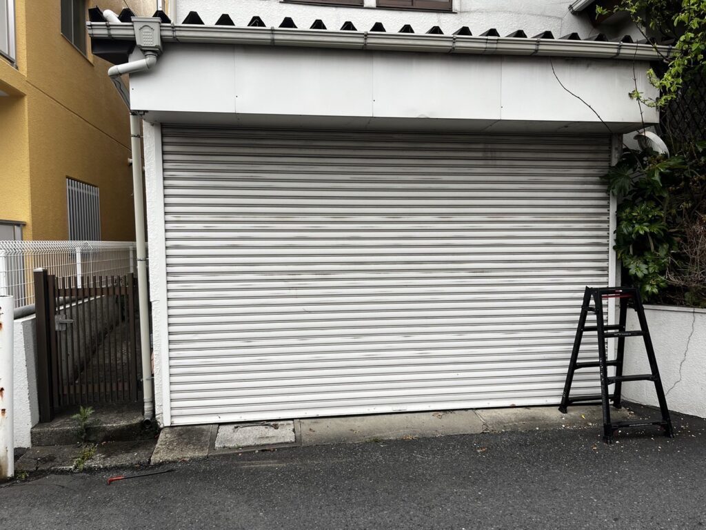 車庫シャッター破損修理｜スラット・座板交換対応の修理事例