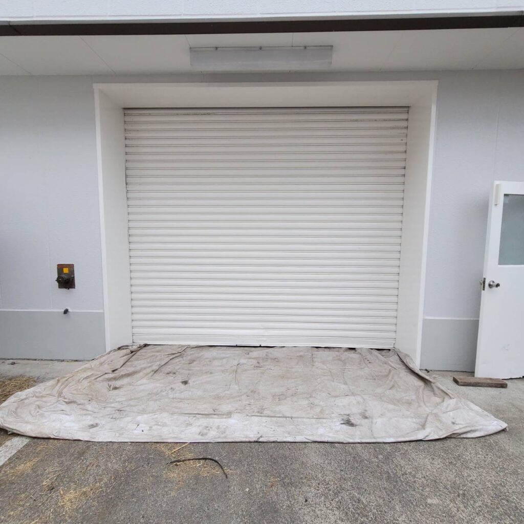 日本シャッター製ガレージ電動シャッター交換工事のご報告の修理事例