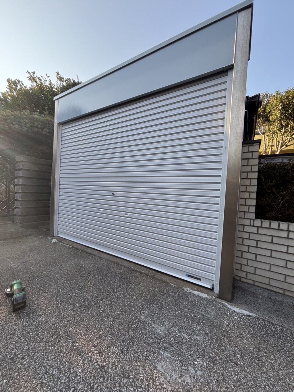 日本シャッター製 車庫電動シャッター修理・交換工事のご報告の修理事例