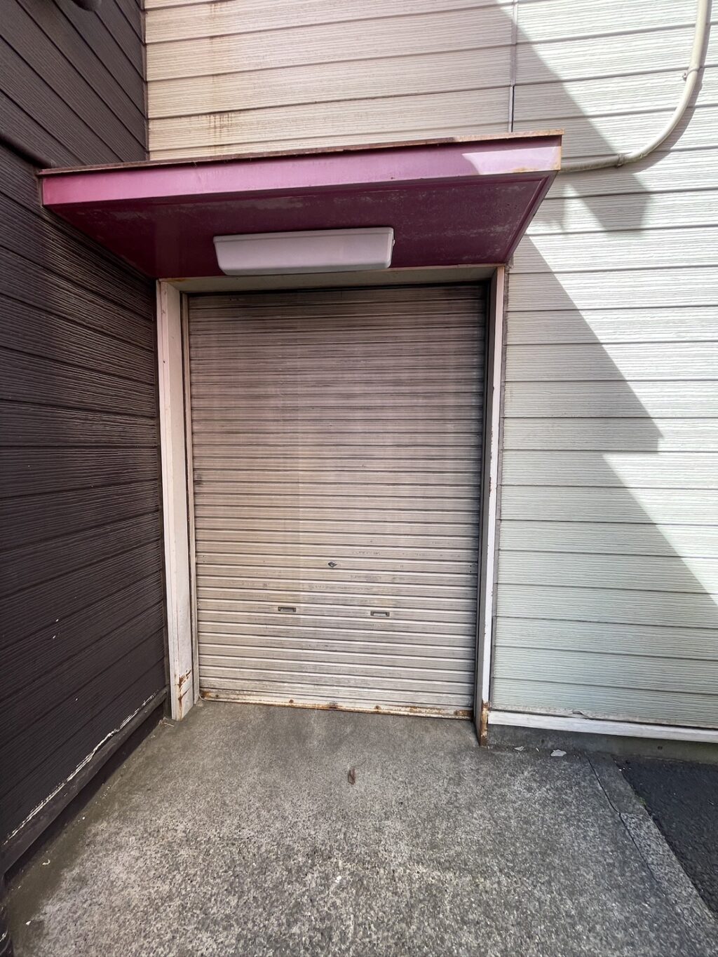 文化製入口シャッターの応急処置工事（鍵取り外し対応）の修理事例