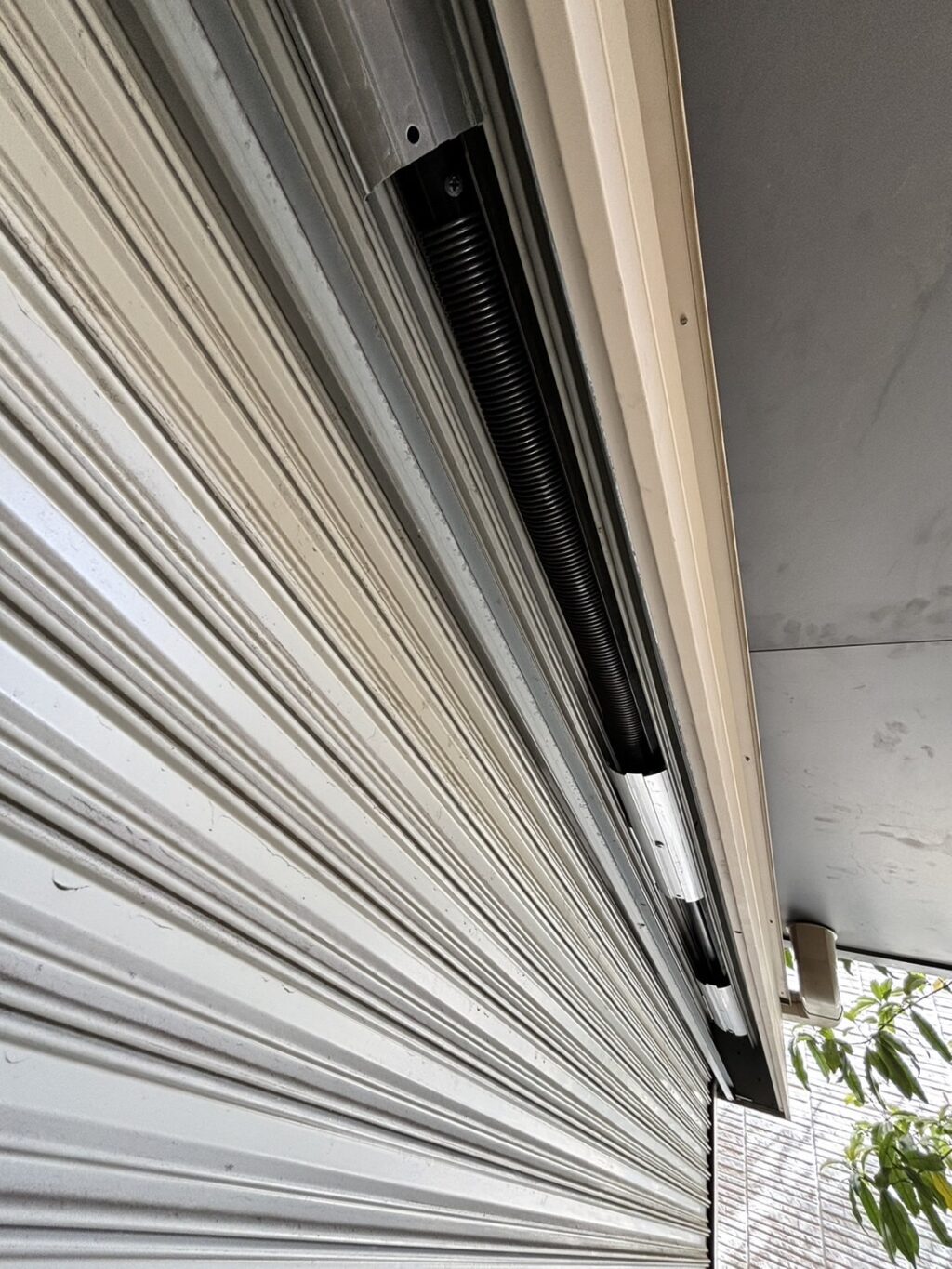 リビングシャッター修理対応｜スラット調整の修理事例