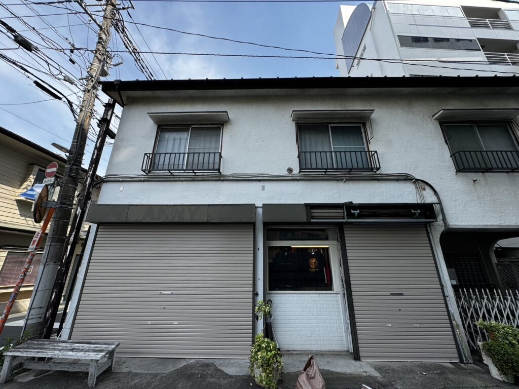 YKK製窓用手動シャッター修理対応の修理事例