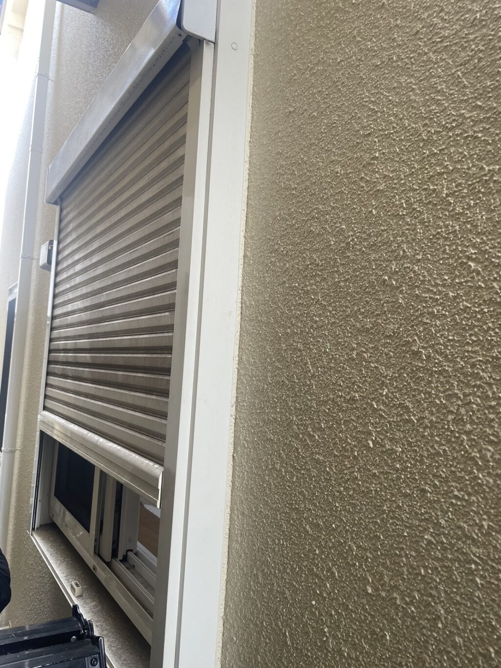 長年使用した手動シャッターのメンテナンスの修理事例