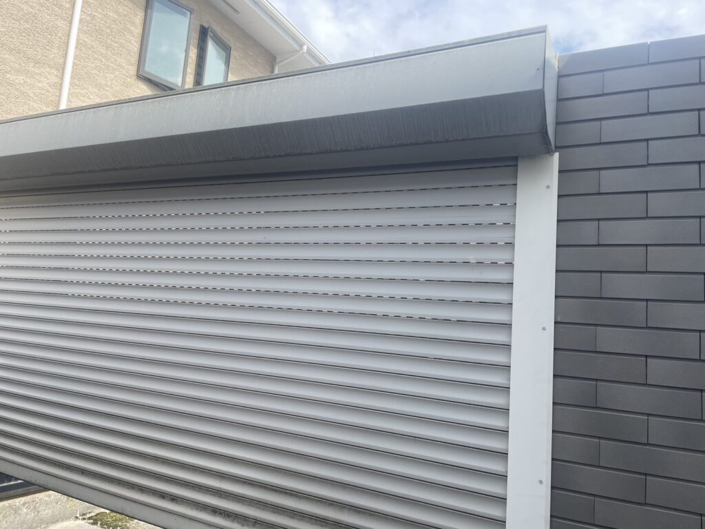 リクシル製窓手動シャッターのスラットずれ修理の修理事例