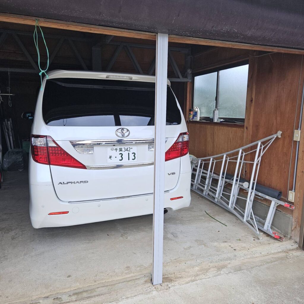 誤作動を起こす電動車庫シャッターの修理の修理事例