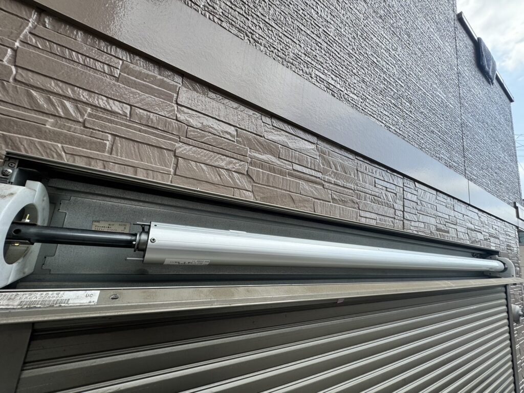 手動窓シャッターの開錠作業の修理事例