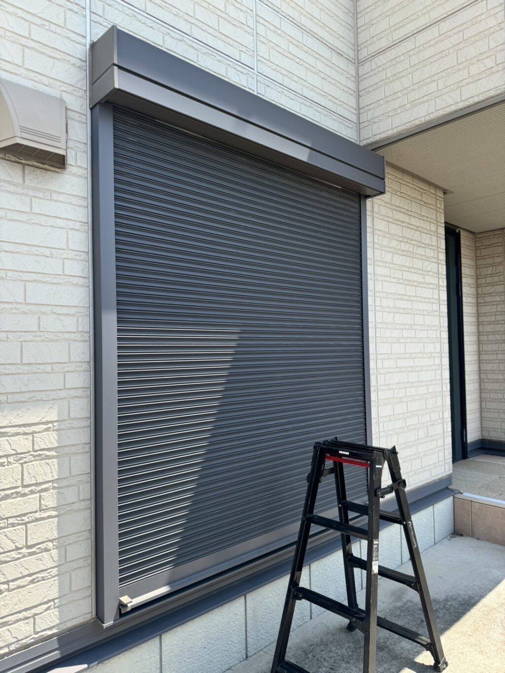 三和製電動窓シャッターの開閉器交換の修理事例