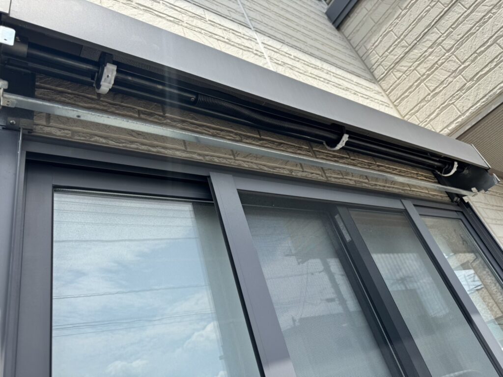 三和製電動窓シャッターの開閉機交換の修理事例