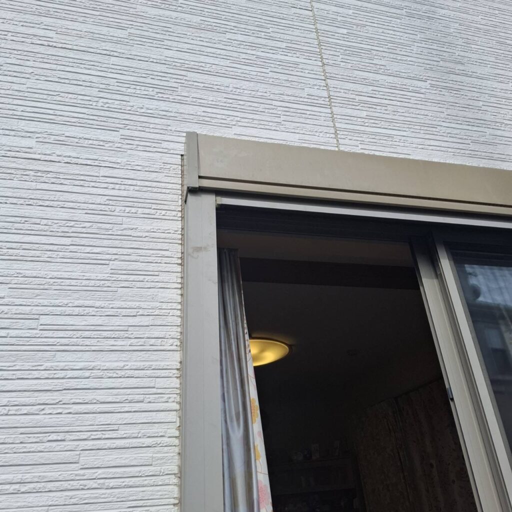 トステム製電動窓シャッターの開閉機交換の修理事例