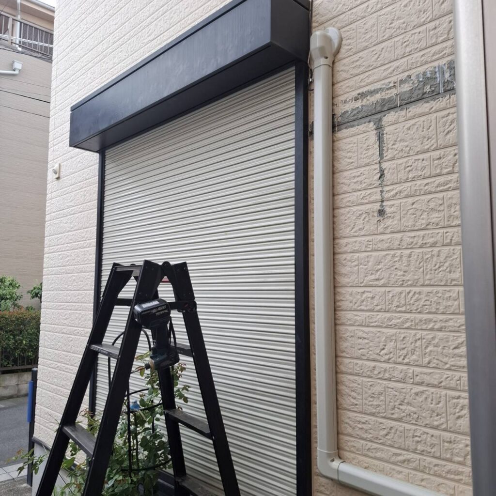 YKK製電動窓シャッターの開閉機交換の修理事例