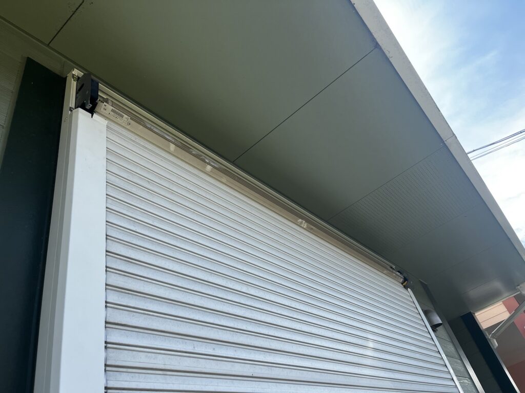 窓手動シャッターのつり元修理の修理事例