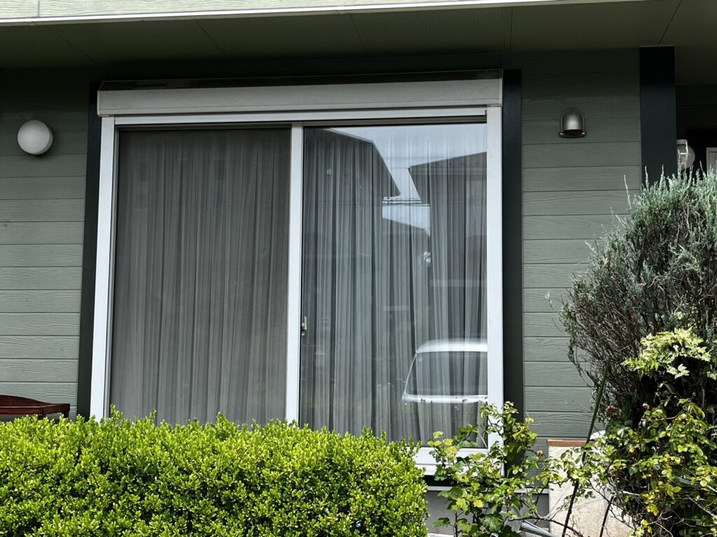 文化製と思われる窓シャッターの開閉機交換と注油の修理事例