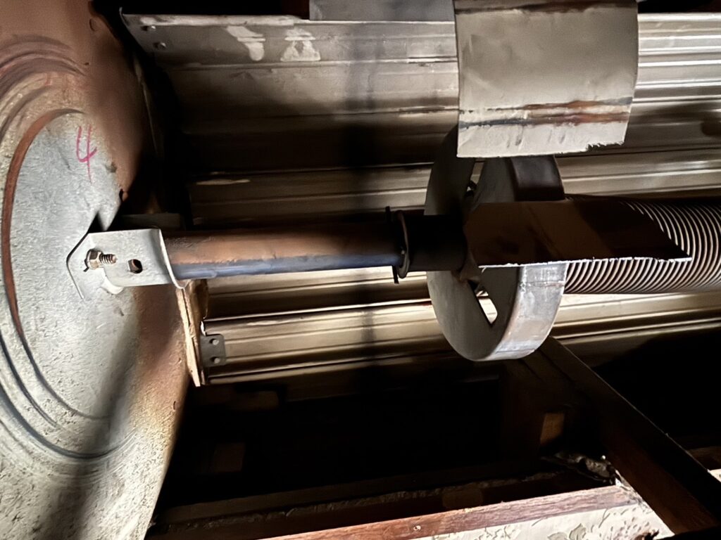 トステム製窓電動シャッターの開閉機交換の修理事例