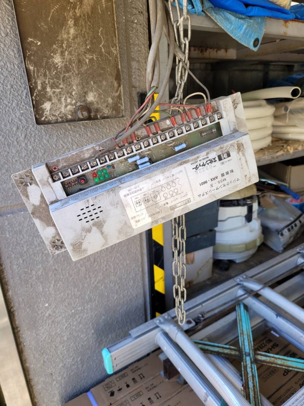 三和シャッター製 倉庫電動シャッターのエマーゼン調整の修理事例