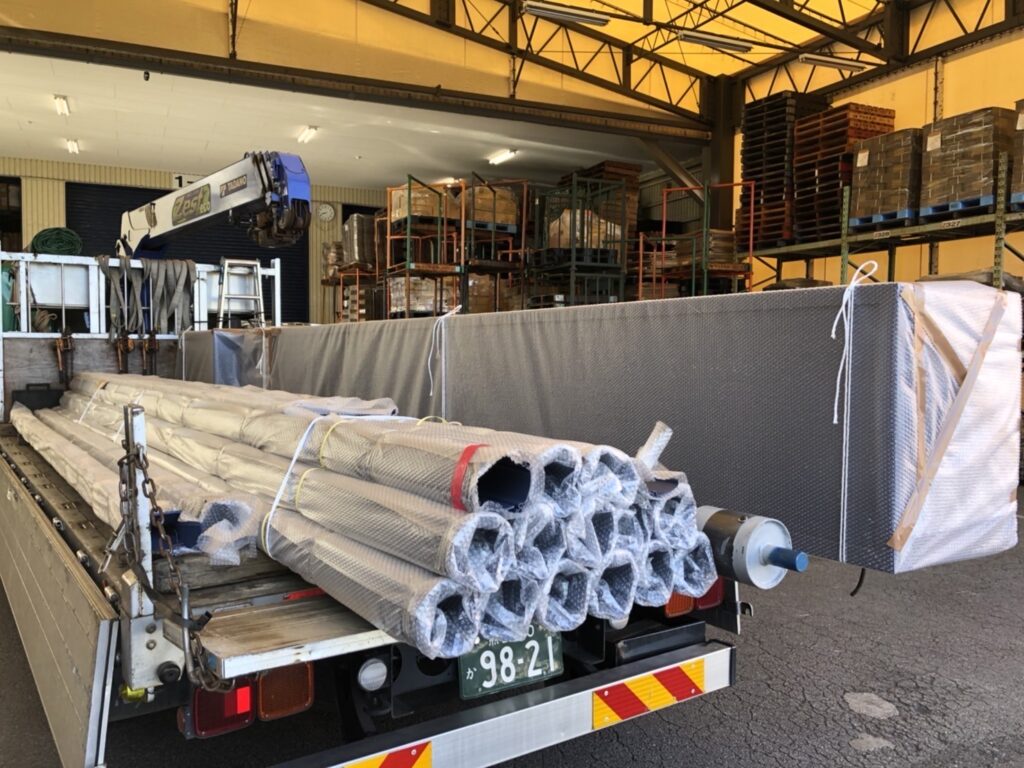 三和製倉庫電動シャッターの座板交換の修理事例