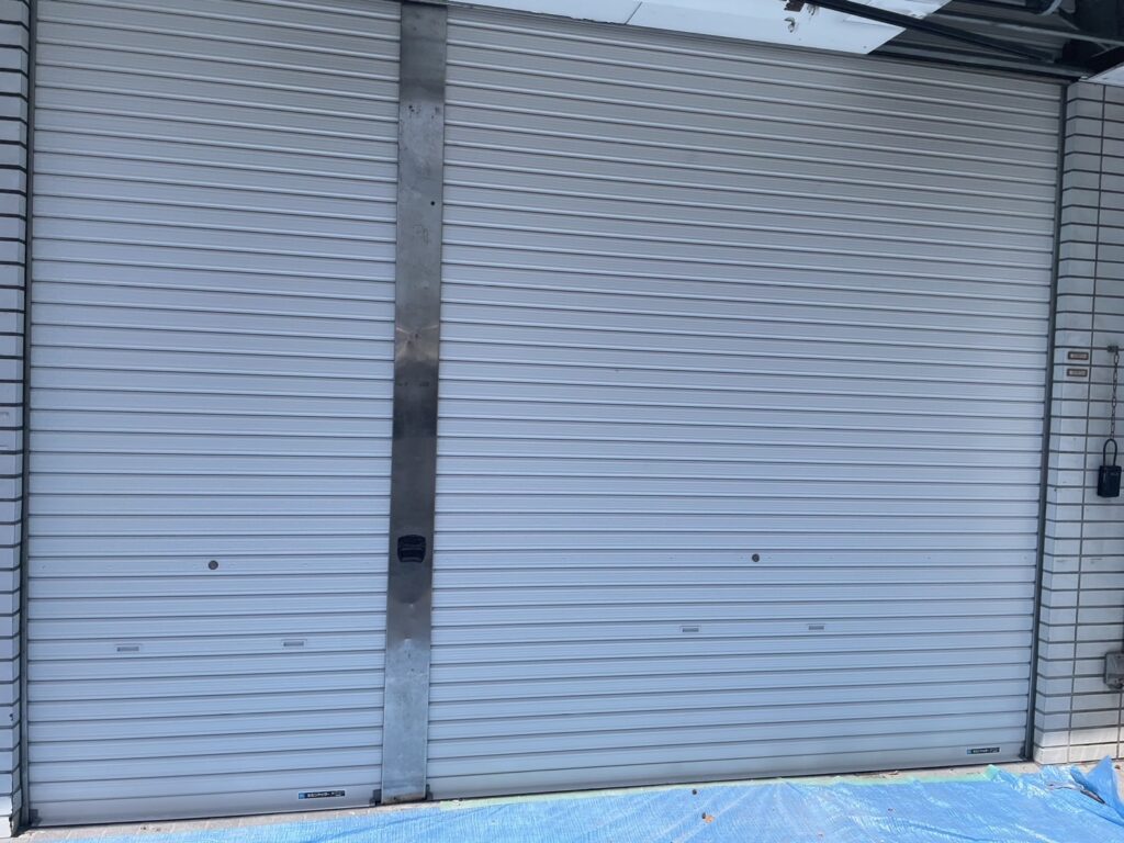 窓用手動シャッターのバネ交換の修理事例