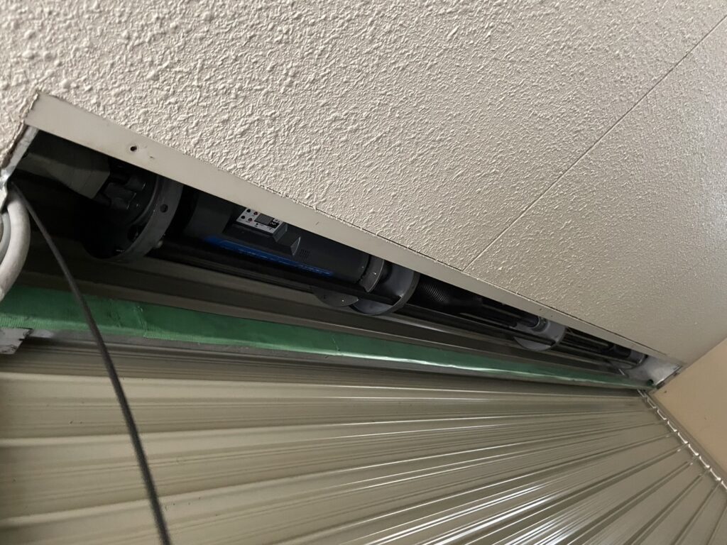 文化シャッター製車庫の電動化工事の修理事例