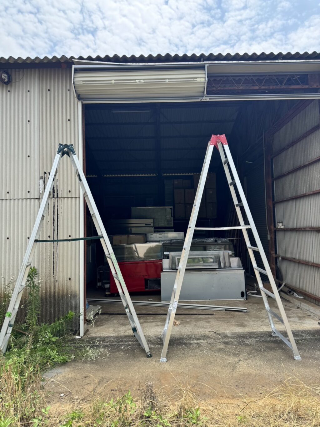 手動シャッター支柱の撤去作業の修理事例