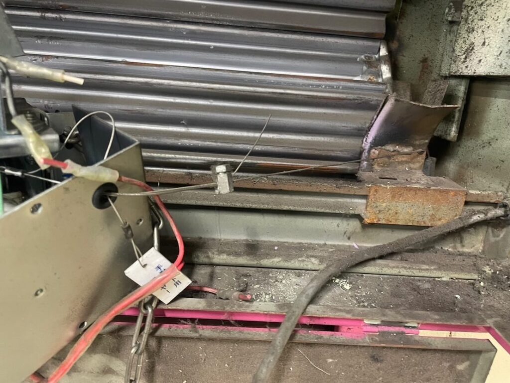 三和製ガレージシャッターの開閉機交換の修理事例