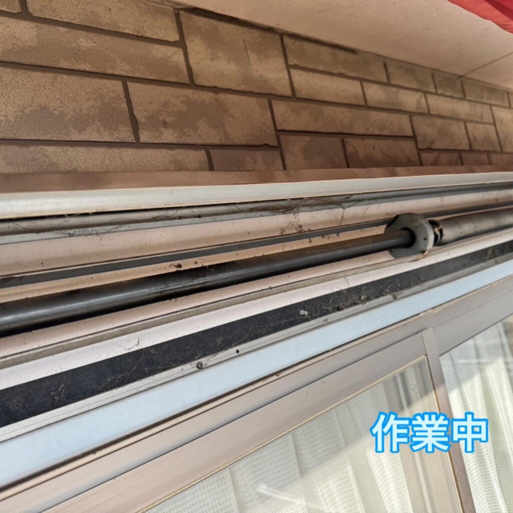 文化製車庫シャッターのスラット・座板交換の修理事例