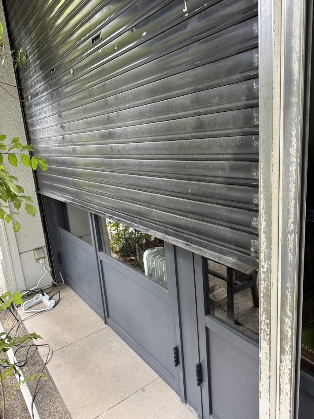 店舗手動シャッターの鍵交換で動作回復の修理事例