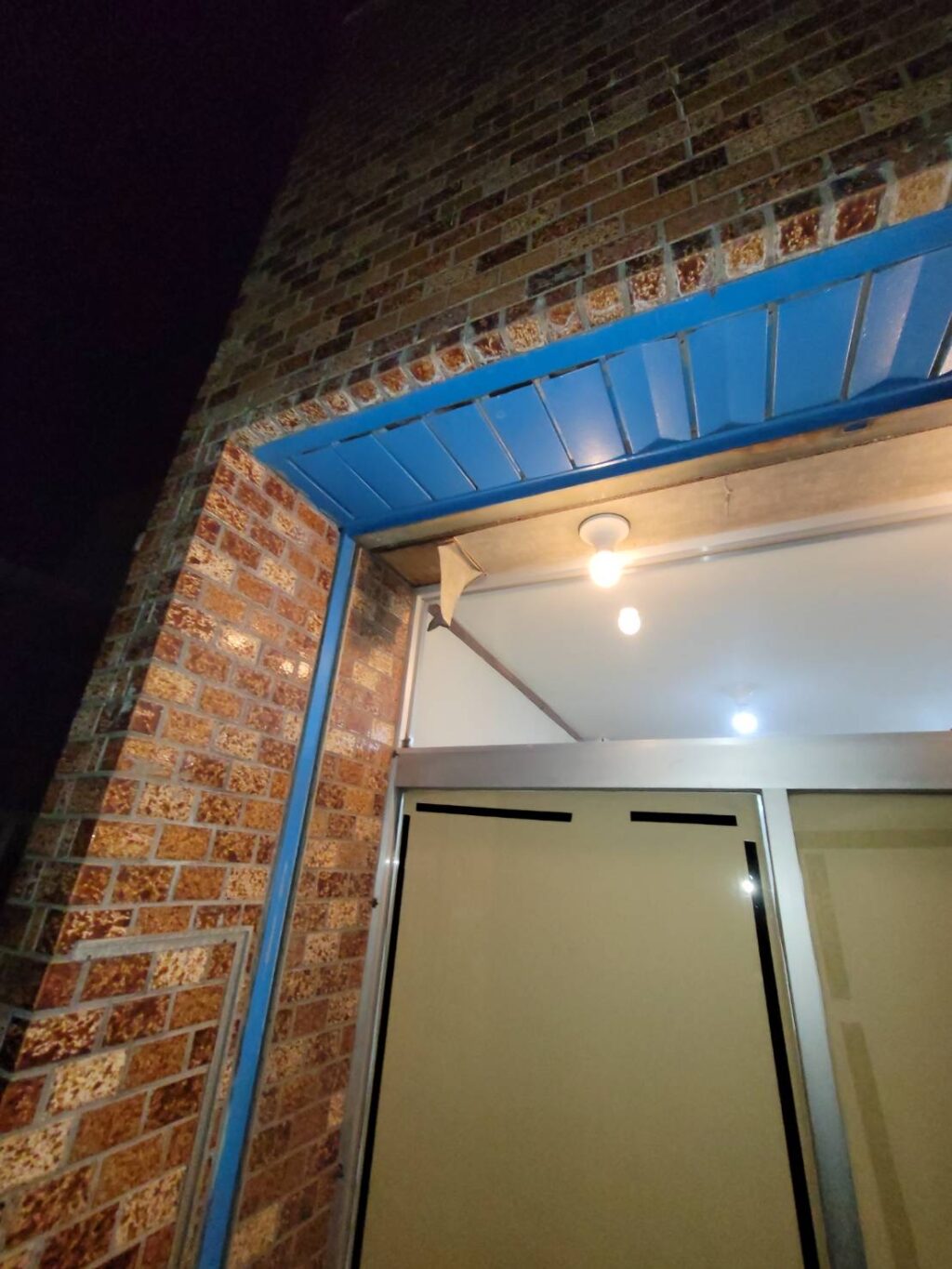 文化シャッター製 店舗電動シャッターの開閉機交換の修理事例