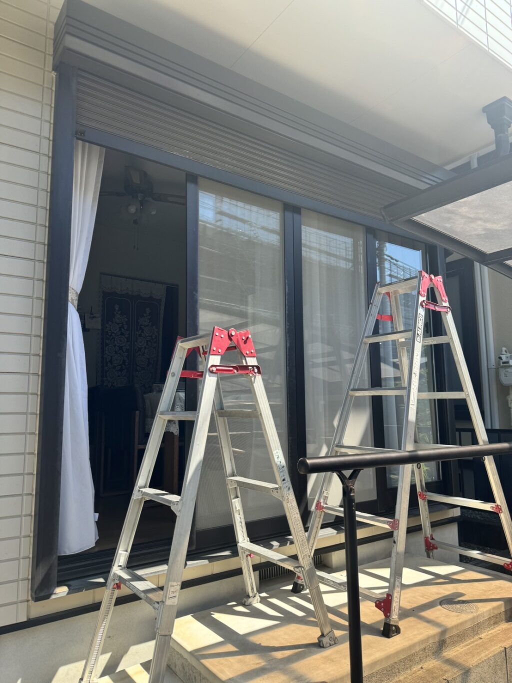 YKK窓電動シャッターの開閉機交換工事の修理事例