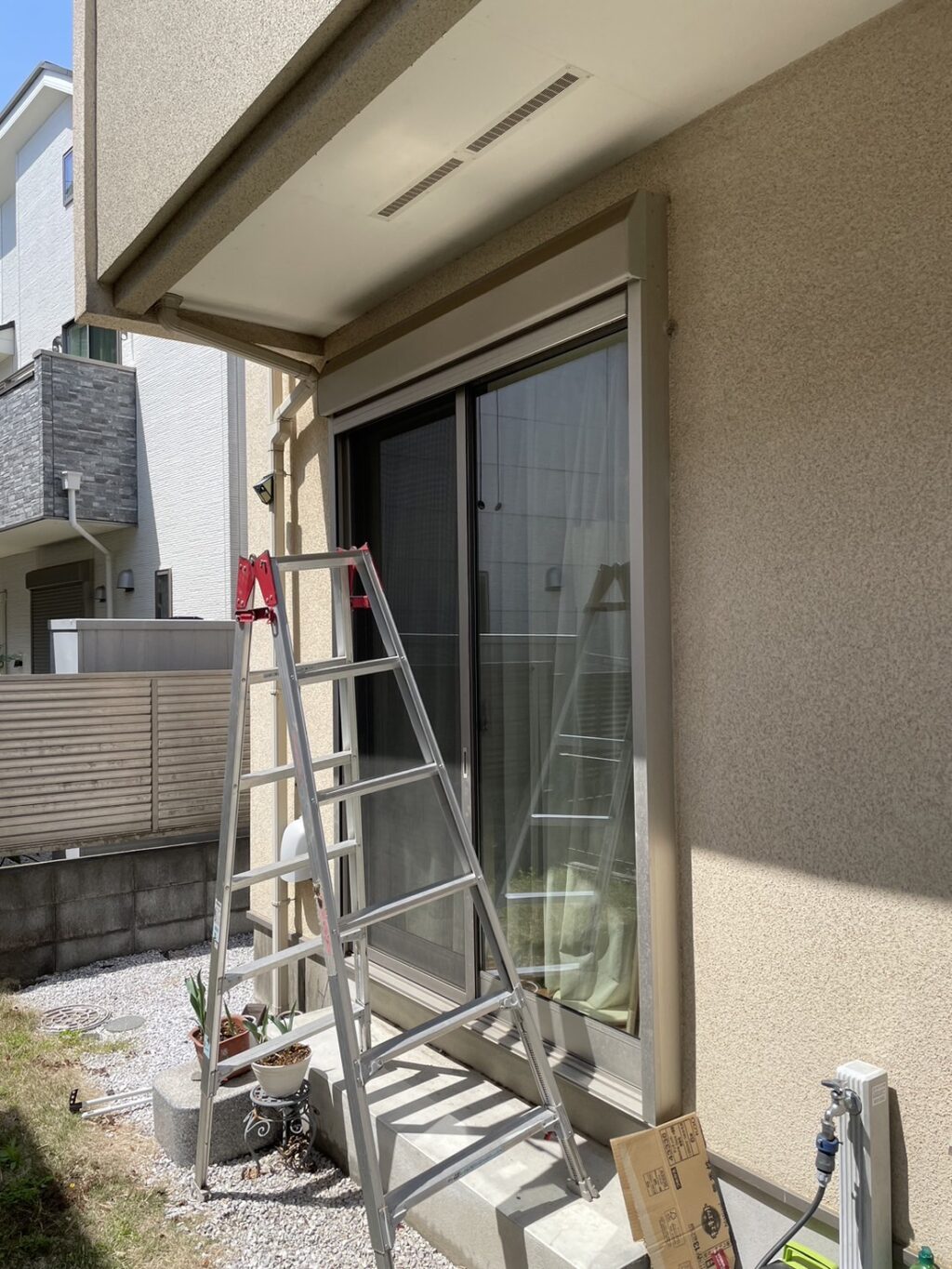 文化製窓電動シャッターのスプリングシャフト交換の修理事例