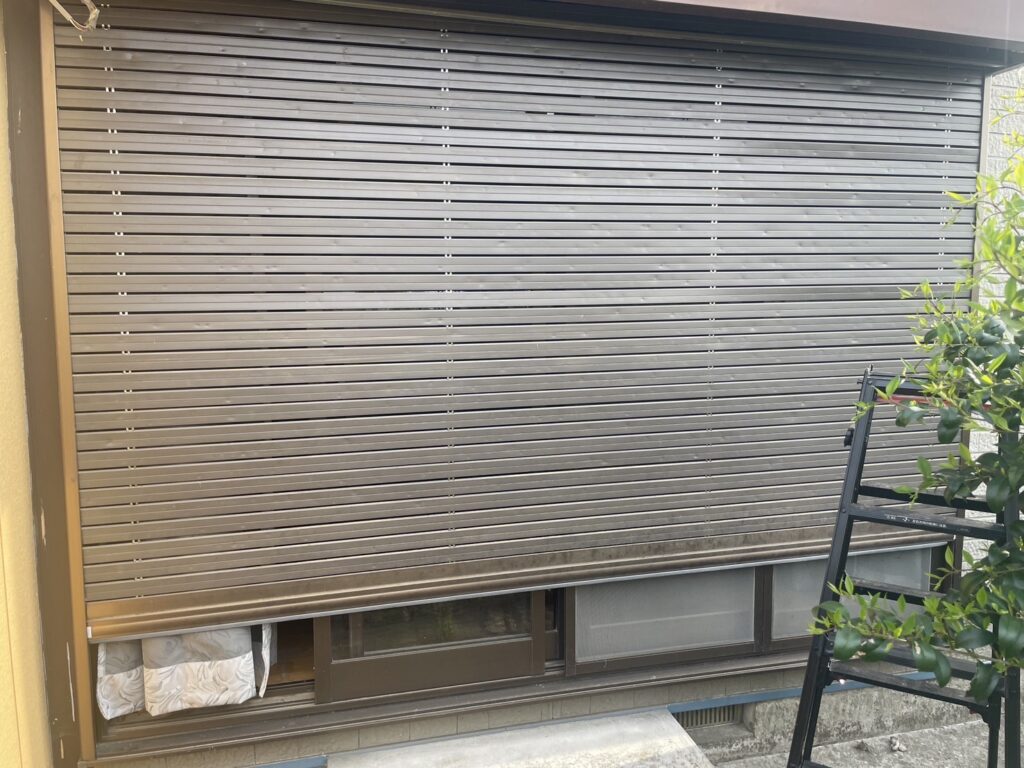 YKK AP製窓手動シャッターのスラット調整の修理事例