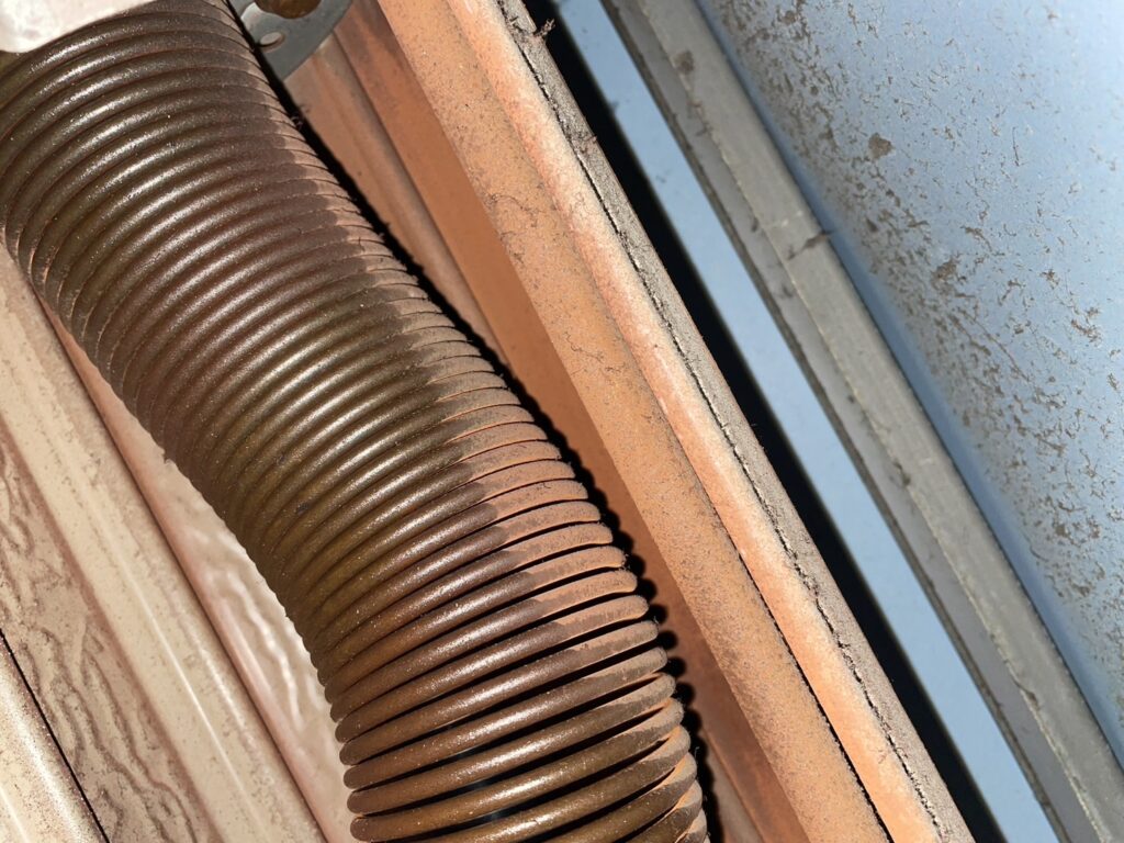 三和窓電動シャッターの開閉機交換の修理事例