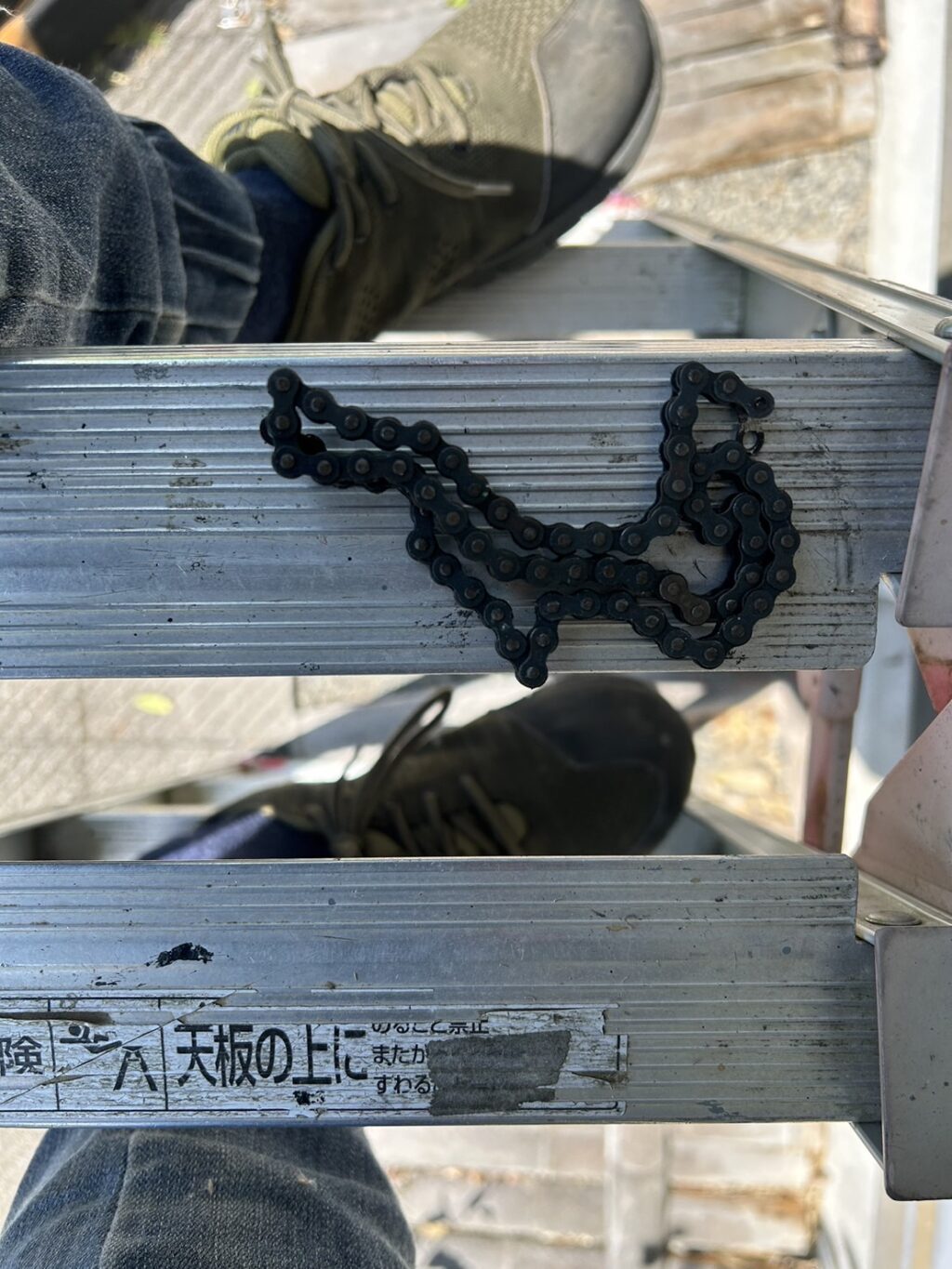 30年使用した電動シャッターの開閉機・チェーン交換の修理事例